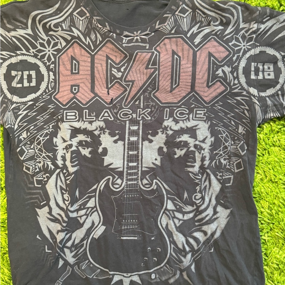 Vintage 2008 AC/DC Black Ice Graphic T-Shirt - Picture 2 of 4